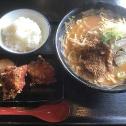 百年味噌750+税(クーポンで500+税)ランチ180+税他