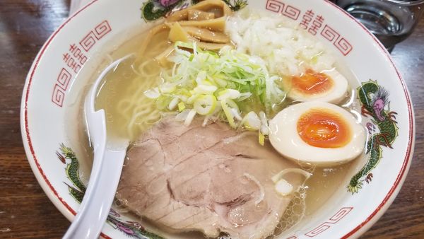 「味玉中華そば　塩」@らあめん 寸八 総本店の写真