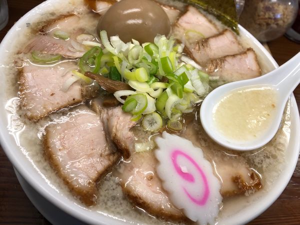 「肉そば(平打ち麺)こってりVer」@中華そば 馥の写真