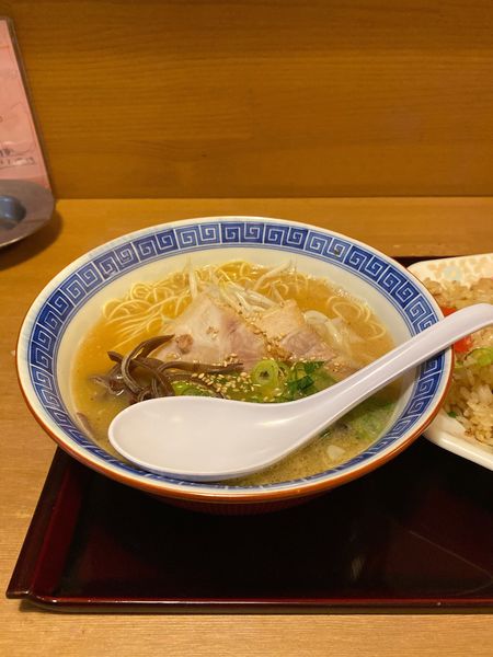 「豚骨ラーメン」@さかえの写真