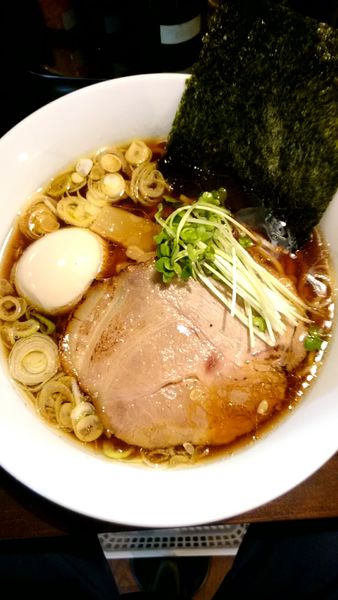 「醤油らーめん（並）    700円」@麺や まる喜の写真