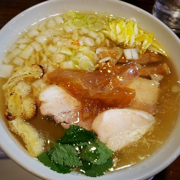 「【１日１０食限定】淡麗鯛煮干し～福来漬け刺のせ～ ９００円」@麺や 松辰の写真