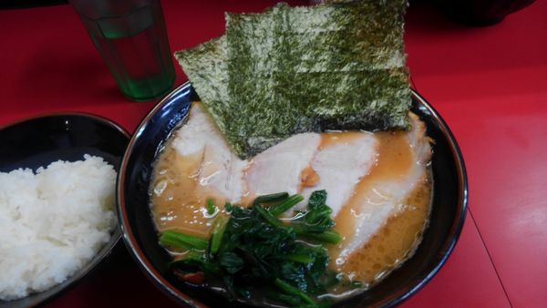 「チャーシュー麺　ライス」@田上家の写真