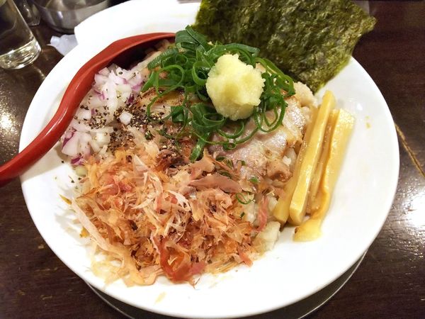 「鬼脂そば」@立ち呑み居酒屋 金町製麺の写真