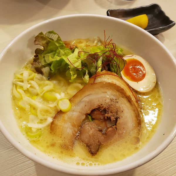 「極み鶏　並」@ゴル麺 横浜本店の写真