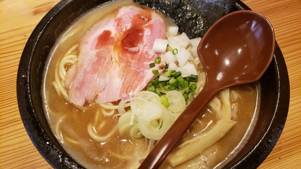 「濃厚中華そば」@麺通 伊武記の写真