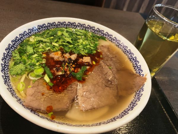 「蘭州牛肉面（細麺）」@馬子禄 牛肉面の写真