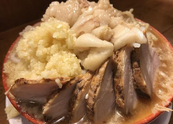 「豚増しらーめん 1,090円」@らーめんバリ男 大門店の写真