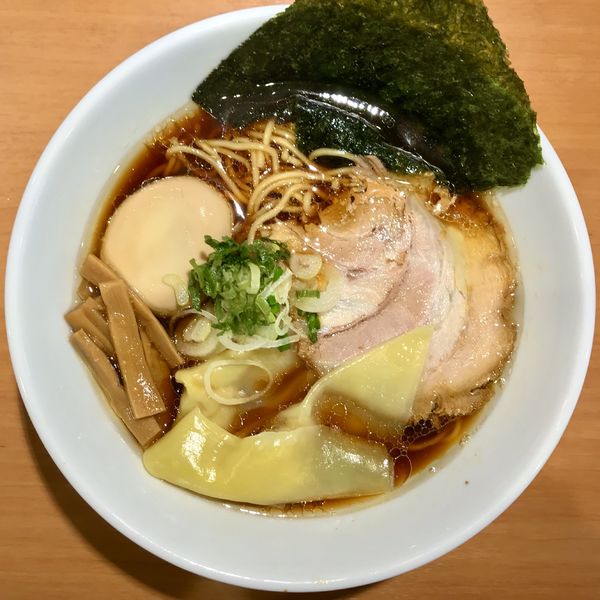 「らーめん ¥800円（味玉・麺大盛サービスCP）」@らーめん よっちゃんの写真
