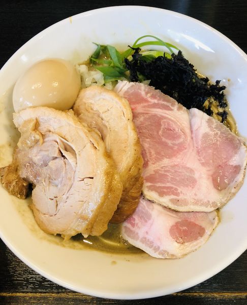 「特製濃厚そば(トッピング 厚切り豚)1400円」@陽はまたのぼるの写真