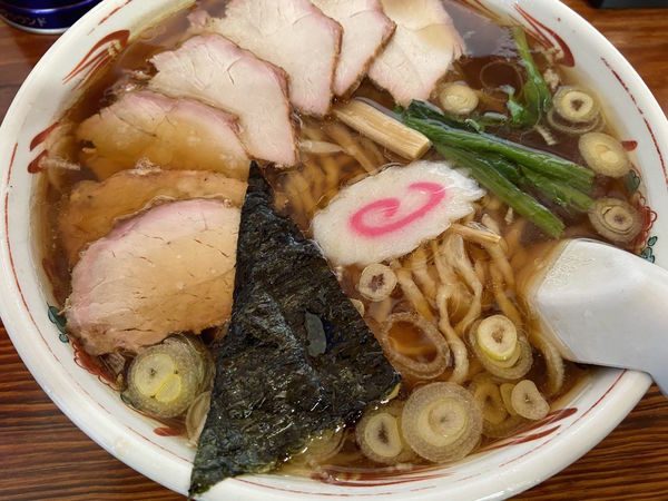 「ワンタンメン＋チャーシュー：850＋100円」@手打ちラーメン みうらの写真