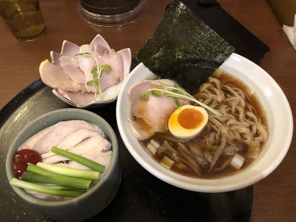 「醤油そばプラス肉増し、梅鷄丼」@らぅめん 愛ごやの写真
