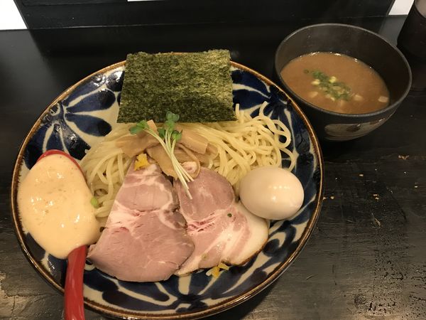 「梅と煮干つけ麺（大盛り）＋クーポン味玉」@麺屋 ちょこざいの写真