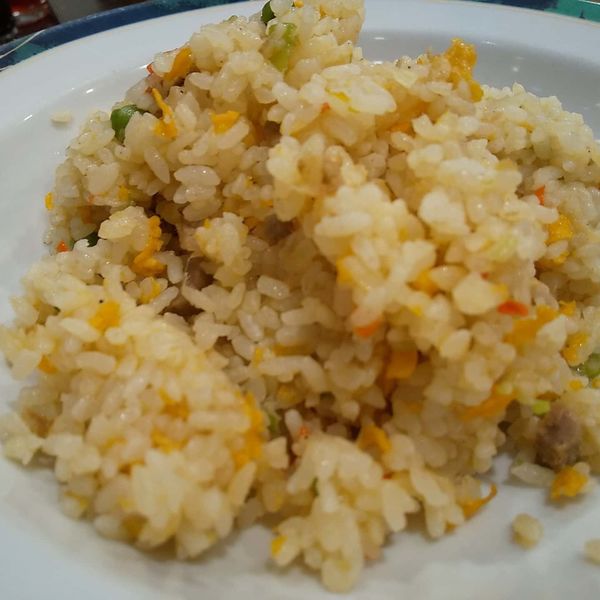「#五目炒飯 #700円 #焼き餃子３コ付き」@金春 新館の写真