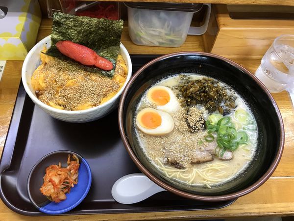 「ぶっとびめしセット+煮卵、辛子高菜」@ラーメン長浜華の写真
