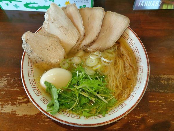 「中華そば塩　味玉＋チャーシュー」@麺屋 京介の写真