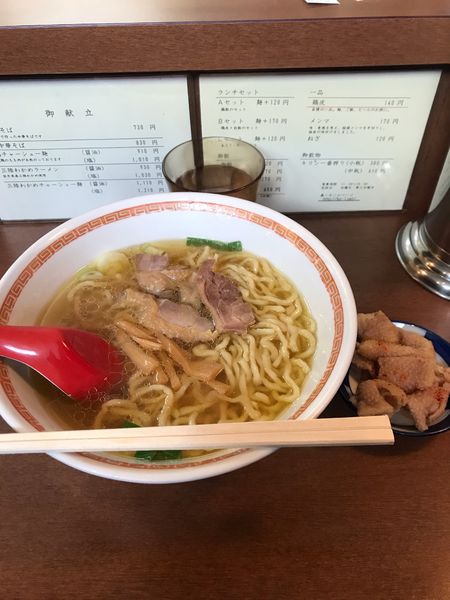 「中華そば醤油＋鶏皮」@中華そば 嘉一の写真