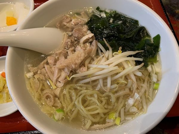 「鶏タン麺+半チャーハンセット」@中華料理 彩味園の写真