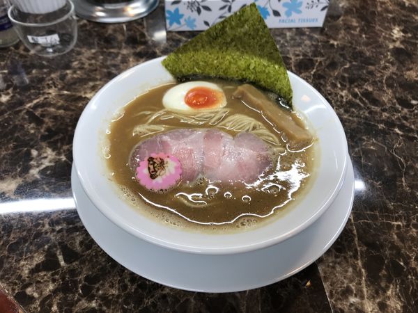 「濃厚煮干しラーメン」@ら～めん かり屋の写真