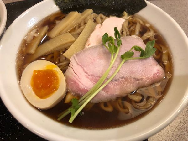 「醤油そば(再仕込み生醤油)」@らぅめん 愛ごやの写真