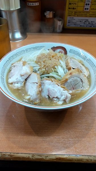 「小豚　麺かため　野菜少なめ　アブラ」@ラーメン豚山 大塚店の写真