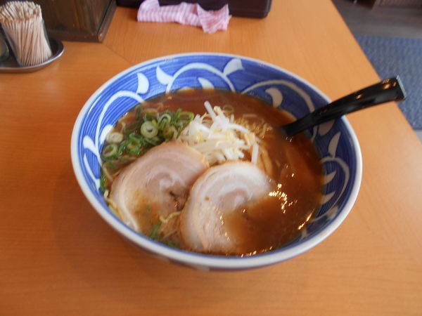 「しょうゆラーメン」@拉麺 かもすの写真
