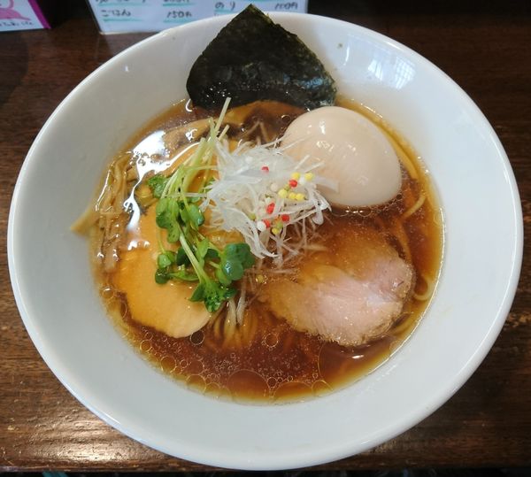 「しょうゆらあめん＋あじたま」@らぁめんひろりんの写真