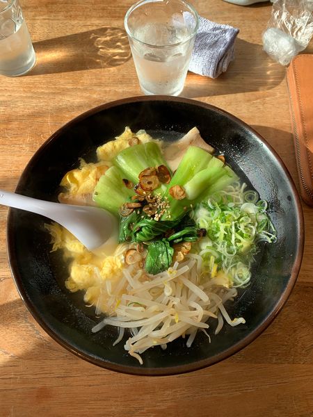 「青にん玉子らーめん」@LOVE&SALT らーめん味やの写真