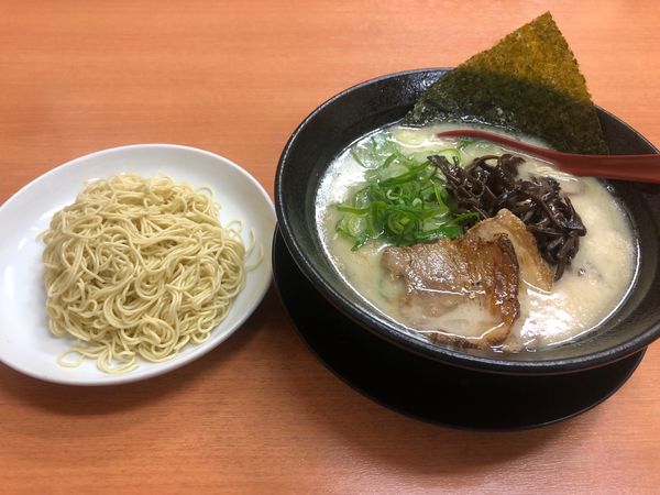 「豚骨白 580円」@博多らーめん 一心堂 新中野店の写真