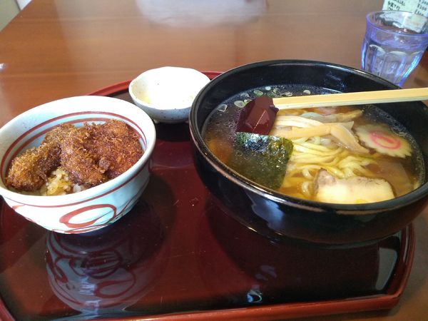 「ソースかつ丼セット ラーメン (太麺) 825円」@富士山食堂の写真