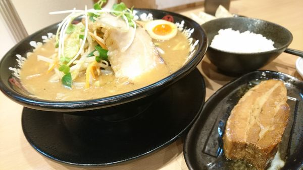 「【夜】角煮味噌ラーメン+餃子セット」@味噌の大将 江古田店の写真