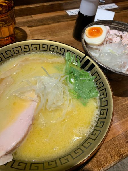 「鶏コテらぁ麺　塩」@らぁ麺しろがね スイス村店の写真