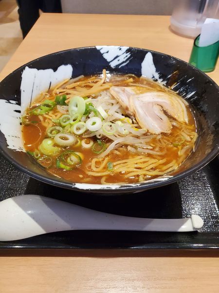 「赤味噌ラーメン」@ラーメンダイニング 雪あかり ブルースカイダイニング店の写真