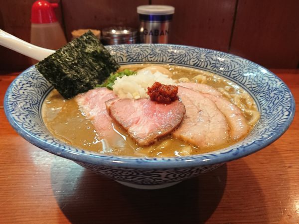 「豚骨魚介ちゃーしゅーめん(手揉み麺)＋大人の味玉」@麺処 ほん田の写真