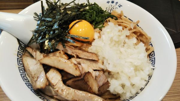 「六感式魚介まぜそば（3日間限定、830円）＋大盛」@中華そば 六感堂の写真