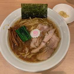 醤油ラーメン・油多め・追いショウガ