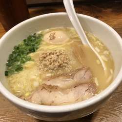 白湯ラーメン