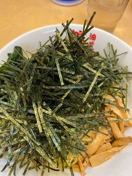 「油そば 特盛り のり増し」@油そば専門店 笑麺亭の写真