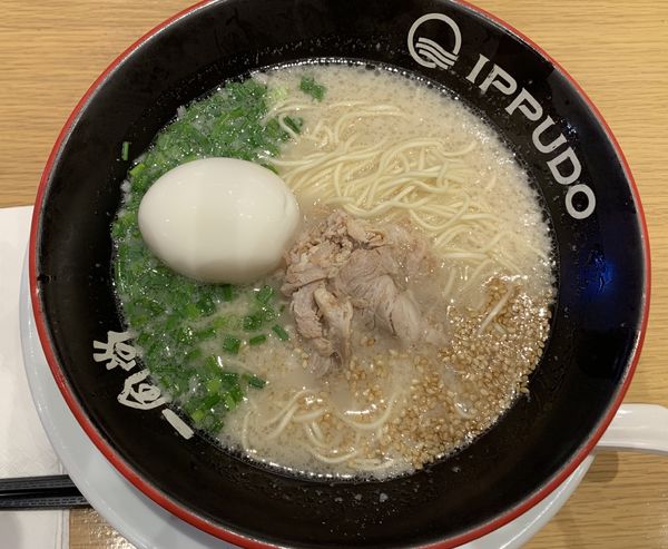 「豚骨ラーメン」@IPPUDO THAILAND Central World店の写真