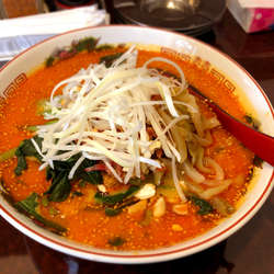 四川風担々麺(800円)