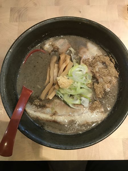 「でら煮干しらーめん」@にぼしらーめん88の写真