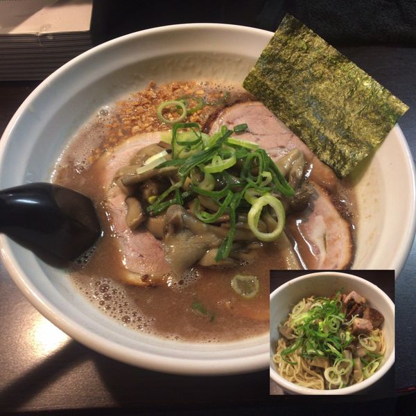 「【限定】きのこバター豚骨ラーメン 900円＋α」@ラーメンくれはの写真