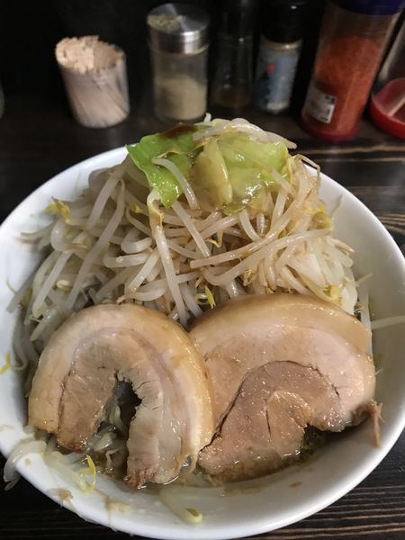 「豚野郎、ヤサイ、ブタカスアブラ、生卵」@周旋人の写真