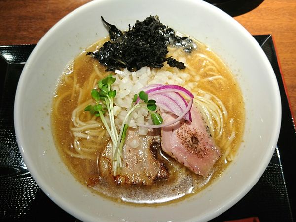 「煮干中華」@中華そば 蓮の華の写真