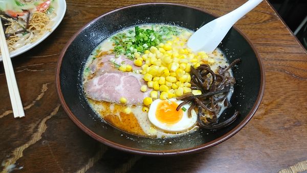 「とんこつコ～ンら～めん」@九州屋 飯能店の写真