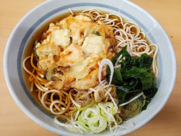 「海鮮かき揚げ天そば460円」@爽亭 JR池袋駅 コンコース店の写真