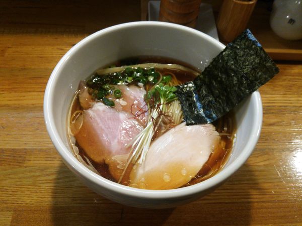 「鶏清湯 醤油ら～めん」@麺庵 小島流の写真