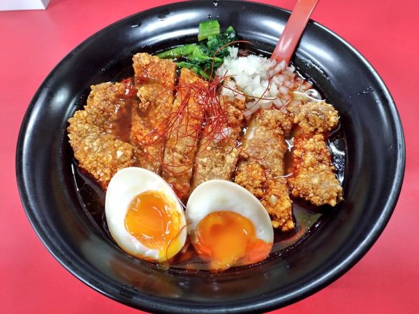 「期間限定 辛鶏排麺」@和風らーめん はるやの写真