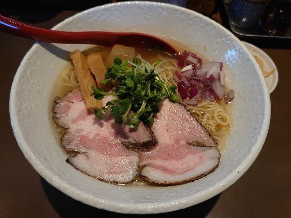 「焼きあご冷やし塩そば」@中華そば 響の写真