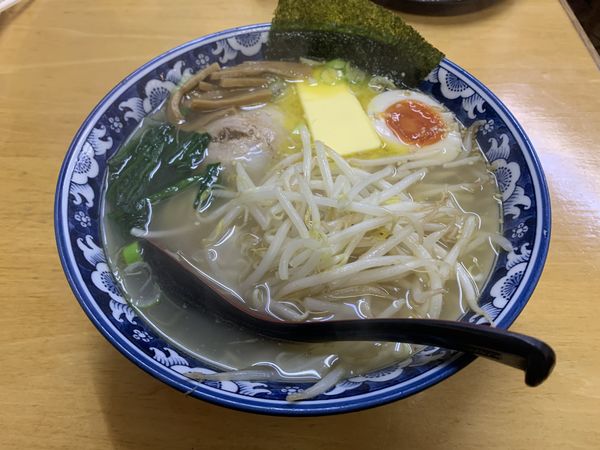 「塩バターら〜めん 800円」@らーめん たつ 小手指店の写真
